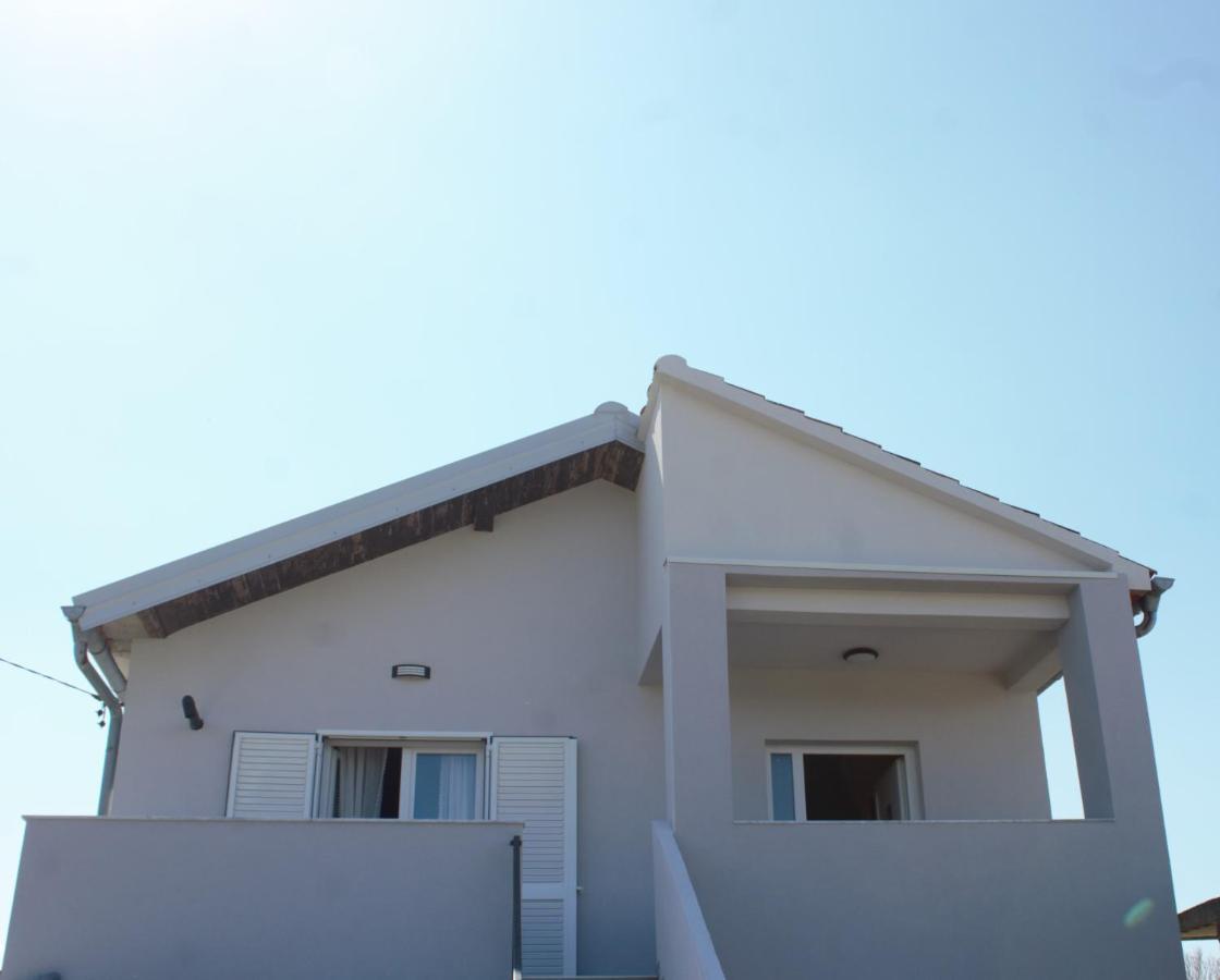 Cozy Corners Apartamento Nin Exterior foto