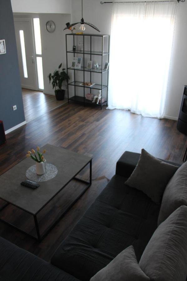 Cozy Corners Apartamento Nin Exterior foto